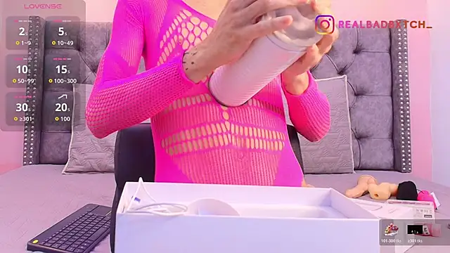 Realbadbxtch online show from 01-16-26, 01:48