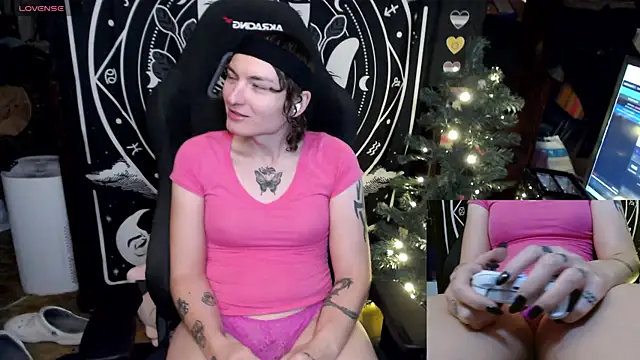 BrandiWRLD 999 online show from 01-05-25, 07:07