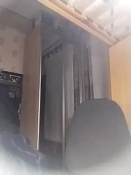 Snapshot of Lemon434 chatting on 10-29-25, 05:14 Lemon434 online show from 10-29-25, 05:14