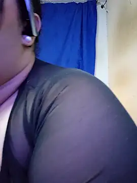 valeriadiax online show from 04-17-26, 06:49