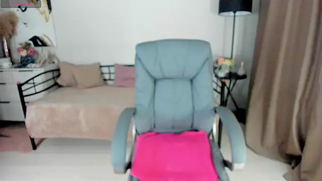 Snapshot of I_D_A chatting on 01-31-25, 01:11 I D A online show from 01-31-25, 01:11