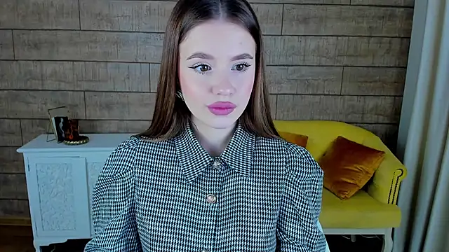 MilanaBalmain online show from 01-21-25, 04:21