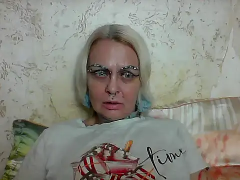 Snapshot of Gardener_of_Illusions chatting on 06-01-26, 03:47 Gardener of Illusions online show from 06-01-26, 03:47