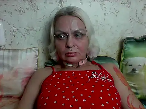 Snapshot of Gardener_of_Illusions chatting on 06-11-26, 03:04 Gardener of Illusions online show from 06-11-26, 03:04