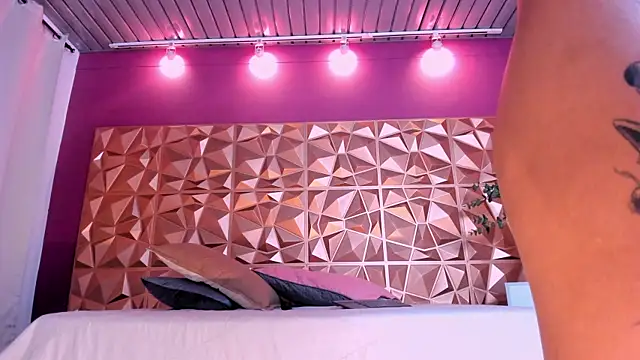 keendaall online show from 12-27-24, 10:59