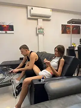 dreamgirls100 online show from 12-31-24, 12:46