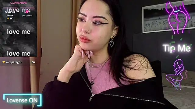 Snapshot of baby__kim chatting on 01-13-26, 05:35 baby kim online show from 01-13-26, 05:35