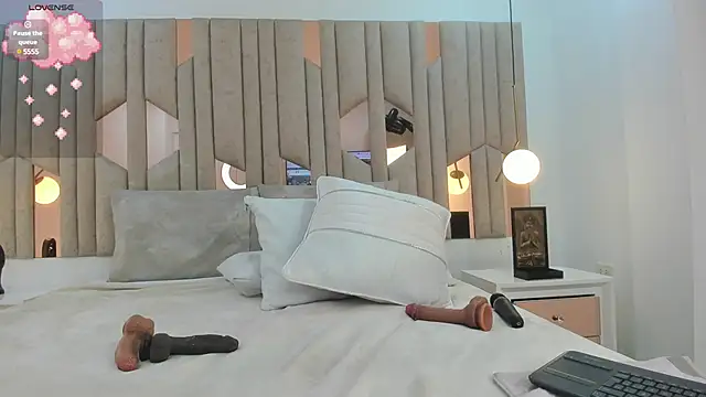 im nika  online show from 01-12-25, 02:09