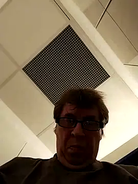 Snapshot of Lisak951 chatting on 04-22-26, 11:23 Lisak951 online show from 04-22-26, 11:23