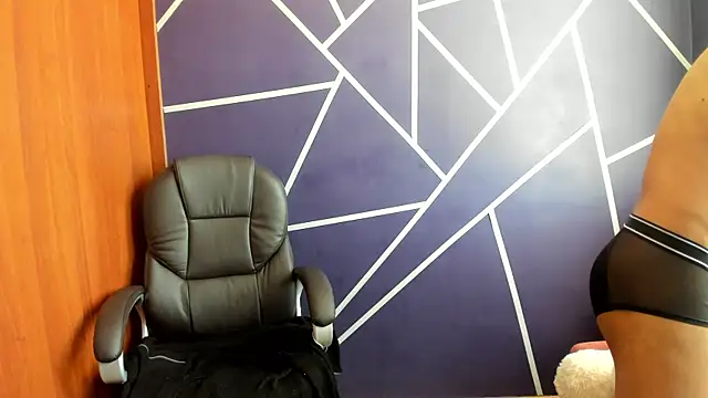 Snapshot of Pendragon1224 chatting on 12-22-24, 02:49 Pendragon1224 online show from 12-22-24, 02:49