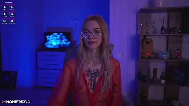 ManiFreyja online show from 12-21-24, 01:47