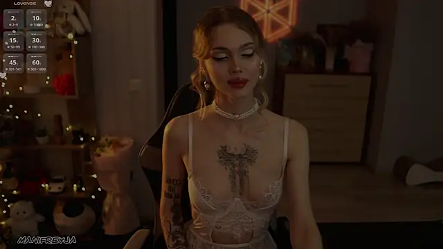 ManiFreyja online show from 10-05-25, 05:22