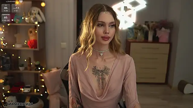 ManiFreyja online show from 10-07-25, 05:32