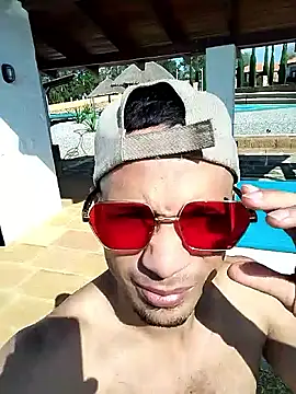 Snapshot of SonicJ25 chatting on 03-01-26, 01:46 SonicJ25 online show from 03-01-26, 01:46