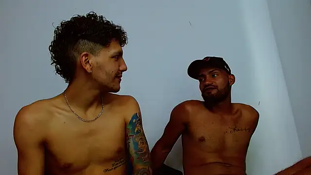 Snapshot of Benjamin_show chatting on 02-28-25, 03:04 Benjamin show online show from 02-28-25, 03:04