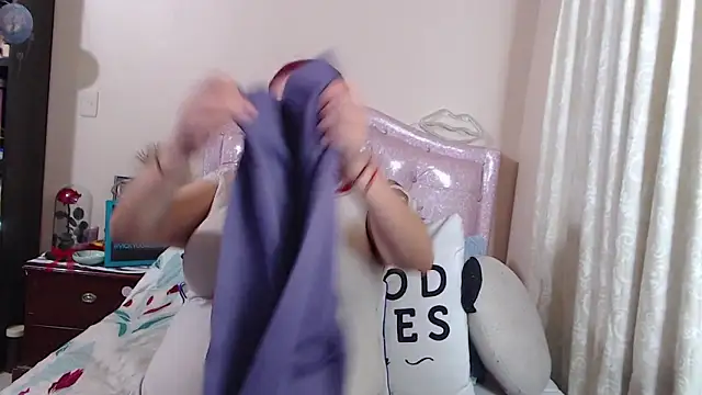 Snapshot of VickyColleman chatting on 03-15-25, 10:03 VickyColleman online show from 03-15-25, 10:03