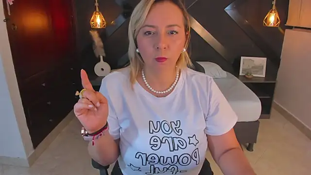 Snapshot of andre_soto_ chatting on 09-11-25, 02:00 andre soto online show from 09-11-25, 02:00