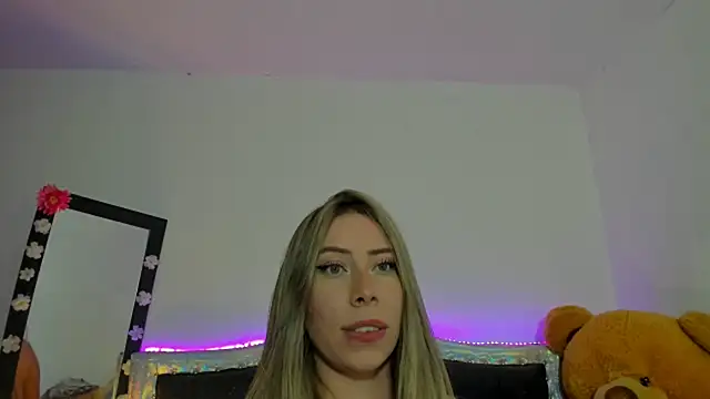 JanneKim online show from 12-25-24, 10:27