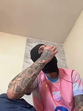 Snapshot of chavito2223 chatting on 02-17-26, 02:13 chavito2223 online show from 02-17-26, 02:13