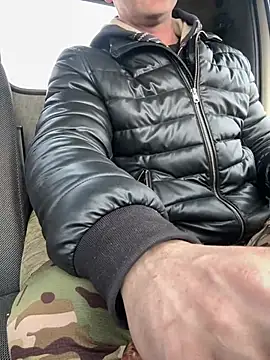 Snapshot of AlexGWoW chatting on 03-19-26, 06:17 AlexGWoW online show from 03-19-26, 06:17