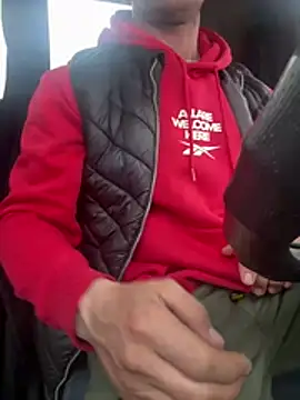 Snapshot of AlexGWoW chatting on 04-02-26, 08:45 AlexGWoW online show from 04-02-26, 08:45