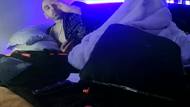 smokee parT903 online show from 02-14-25, 05:36