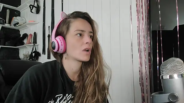 jessiburningheels online show from 11-07-25, 12:27