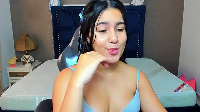 MaiteFlores online show from 05-05-26, 02:25