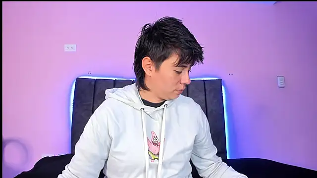 AbbySmiitth  online show from 02-04-25, 12:22