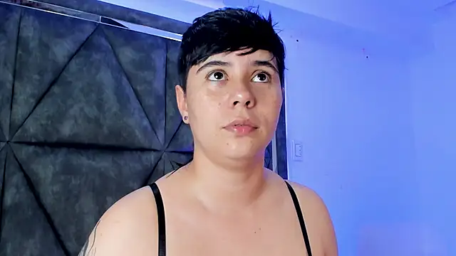 Snapshot of AbbySmiitth_ chatting on 04-29-26, 10:05 AbbySmiitth online show from 04-29-26, 10:05