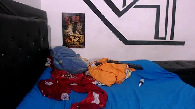 Snapshot of badssboys_always chatting on 12-23-24, 07:20 badssboys always online show from 12-23-24, 07:20