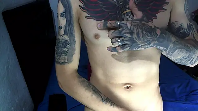 Snapshot of badssboys_always chatting on 01-17-25, 07:51 badssboys always online show from 01-17-25, 07:51