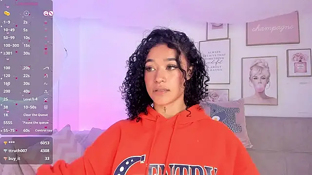 Snapshot of Crystal_Dluna chatting on 01-15-25, 06:51 Crystal Dluna online show from 01-15-25, 06:51