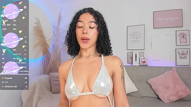 Snapshot of Crystal_Dluna chatting on 03-12-25, 06:44 Crystal Dluna online show from 03-12-25, 06:44