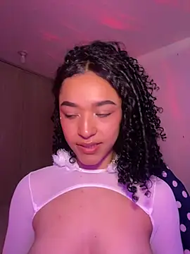 Snapshot of Crystal_Dluna chatting on 09-11-25, 04:40 Crystal Dluna online show from 09-11-25, 04:40