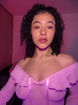 Snapshot of Crystal_Dluna chatting on 11-28-25, 03:58 Crystal Dluna online show from 11-28-25, 03:58