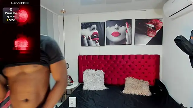 Snapshot of KENDER21_ chatting on 01-18-25, 01:08 KENDER21 online show from 01-18-25, 01:08