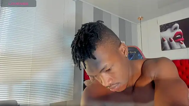 Snapshot of KENDER21_ chatting on 03-18-25, 01:42 KENDER21 online show from 03-18-25, 01:42