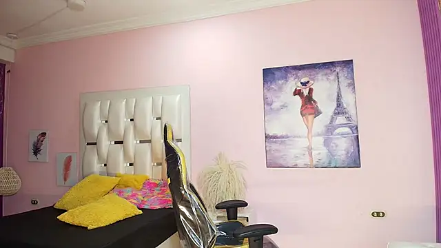 Snapshot of KENDER21_ chatting on 03-22-25, 10:39 KENDER21 online show from 03-22-25, 10:39