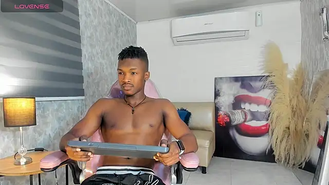 Snapshot of KENDER21_ chatting on 11-12-25, 08:52 KENDER21 online show from 11-12-25, 08:52