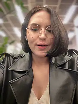 meow girl online show from 12-10-24, 03:12