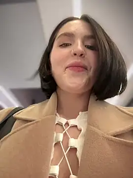 meow girl online show from 12-22-24, 01:11