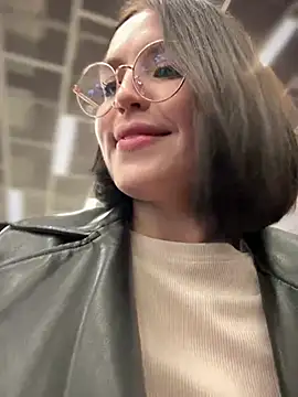 meow girl online show from 01-13-25, 02:11