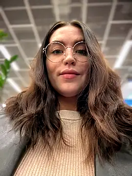 meow girl online show from 11-21-25, 08:02