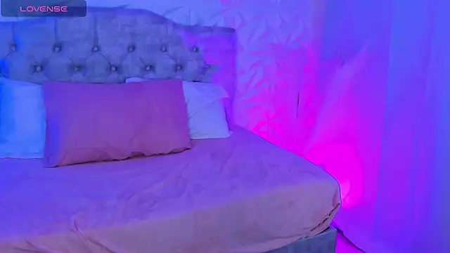 Snapshot of Miss_Ivy4 chatting on 03-12-25, 12:42 Miss Ivy4 online show from 03-12-25, 12:42