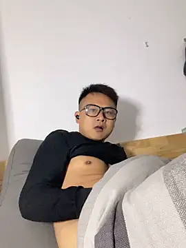 Snapshot of lixiaoshuai8 chatting on 03-06-25, 02:51 lixiaoshuai8 online show from 03-06-25, 02:51