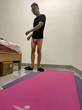 Snapshot of lixiaoshuai8 chatting on 03-13-25, 05:00 lixiaoshuai8 online show from 03-13-25, 05:00