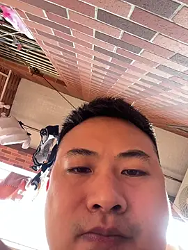 Snapshot of lixiaoshuai8 chatting on 12-22-25, 04:09 lixiaoshuai8 online show from 12-22-25, 04:09