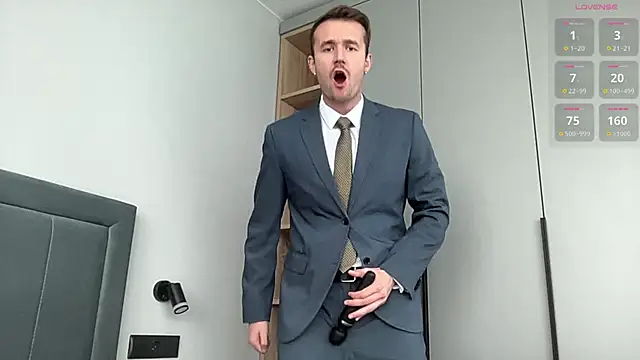 cute mark online show from 09-18-25, 07:43