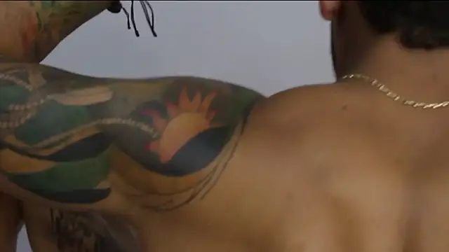 Maximo Marcelo online show from 10-15-25, 07:03